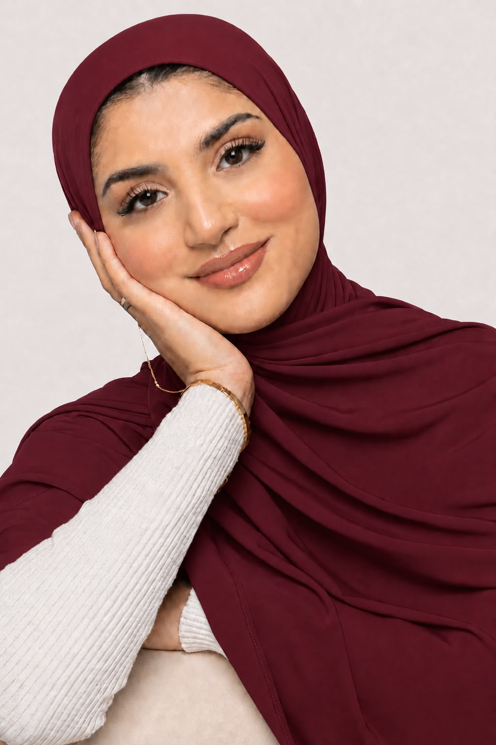 Premium maroonHijab – Soft, Stretchable & Breathable Wrap