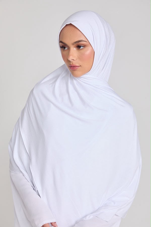 Premium WINTER WHITE JERSEY HIJAB