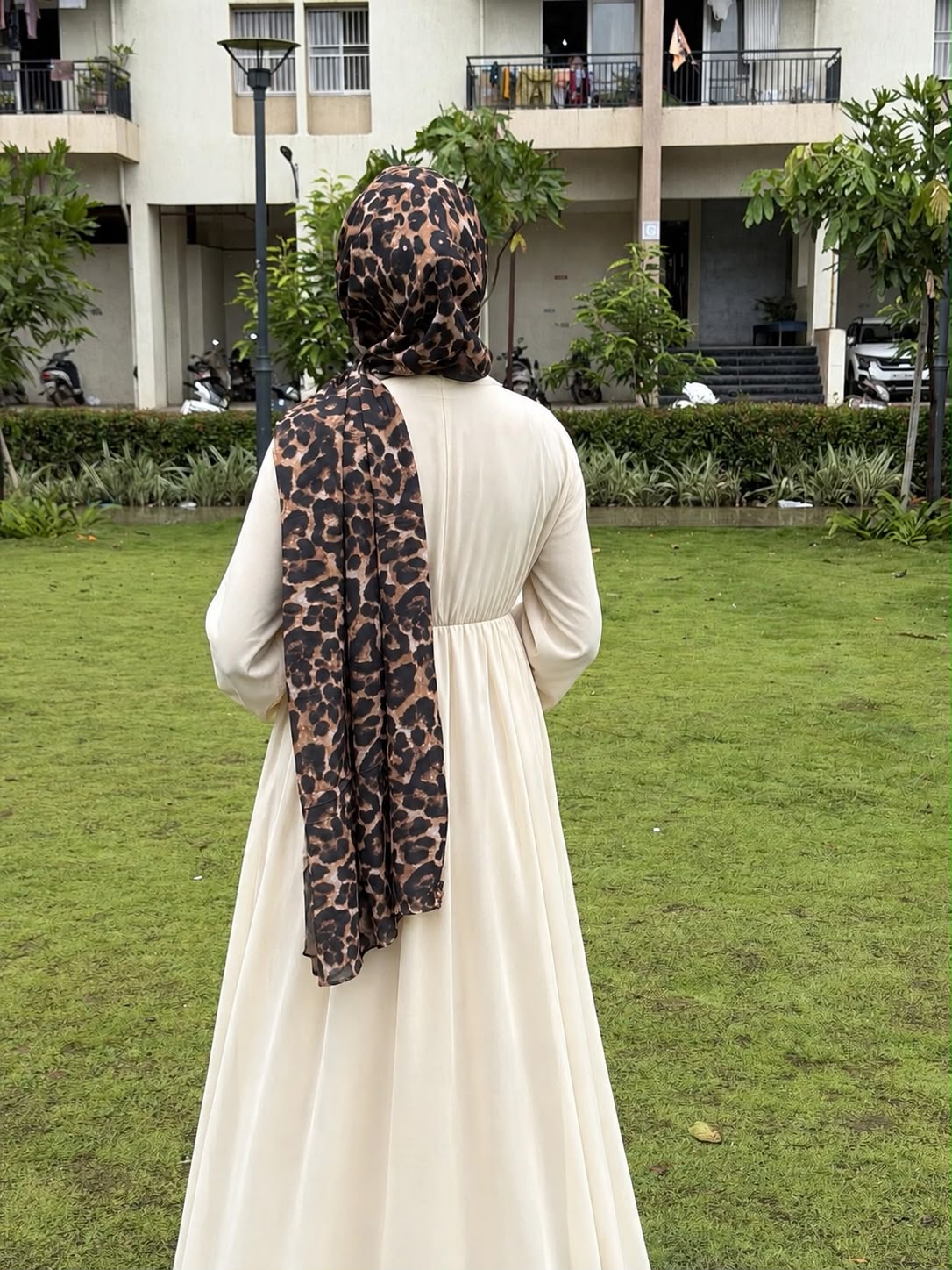 Women’s tiger leopard print Brown & Black Animal Print Chiffon Hijab Scarf, Lightweight Printed Headscarf for Daily & Party Wear – 175 × 75 cm