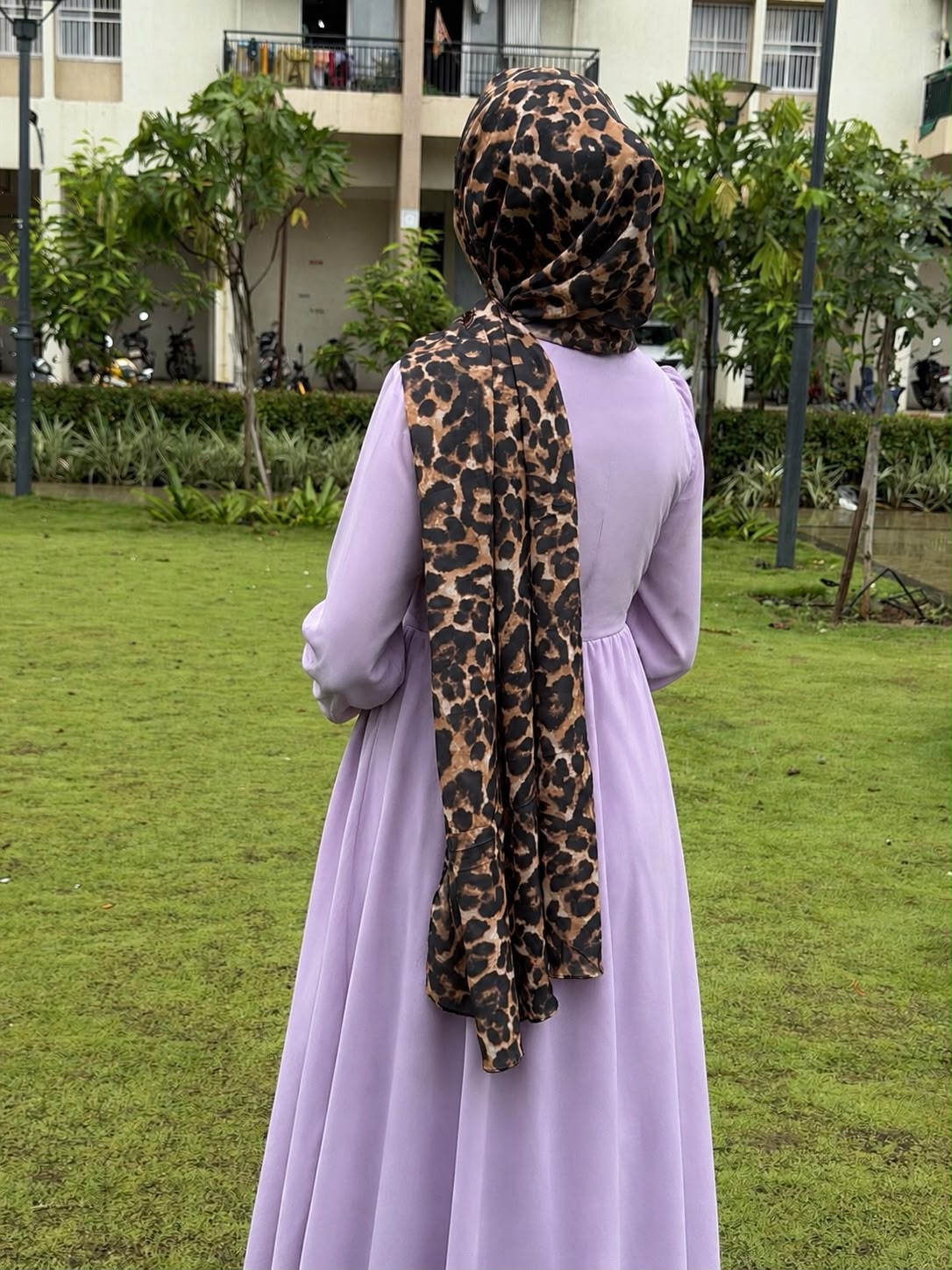 Women’s tiger leopard print Brown & Black Animal Print Chiffon Hijab Scarf, Lightweight Printed Headscarf for Daily & Party Wear – 175 × 75 cm