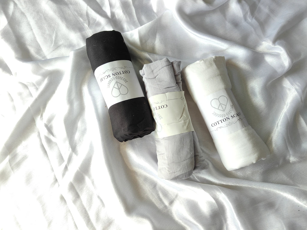 Model Cotton Hijab Light Grey