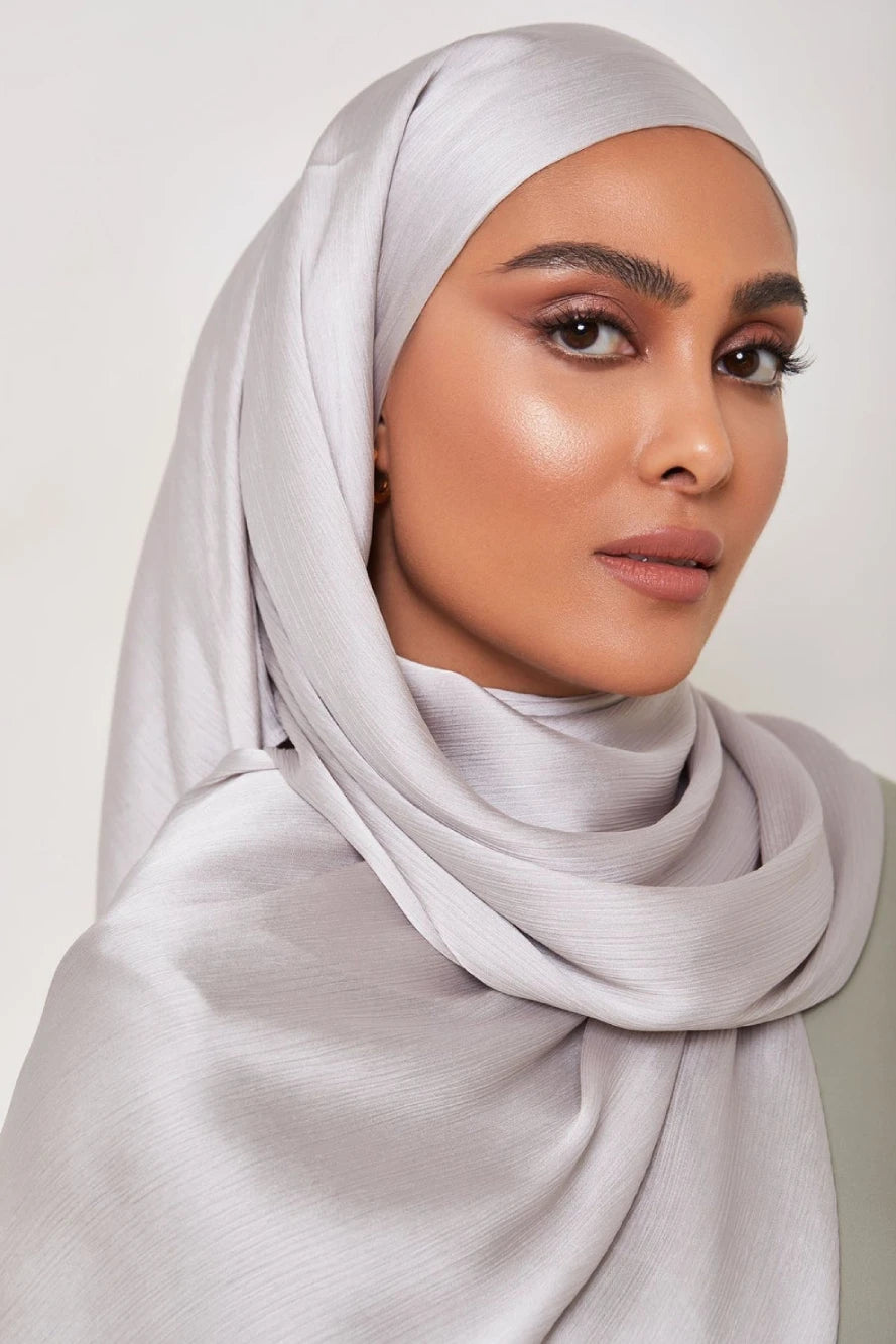 Muna Satin Hijab Light Grey