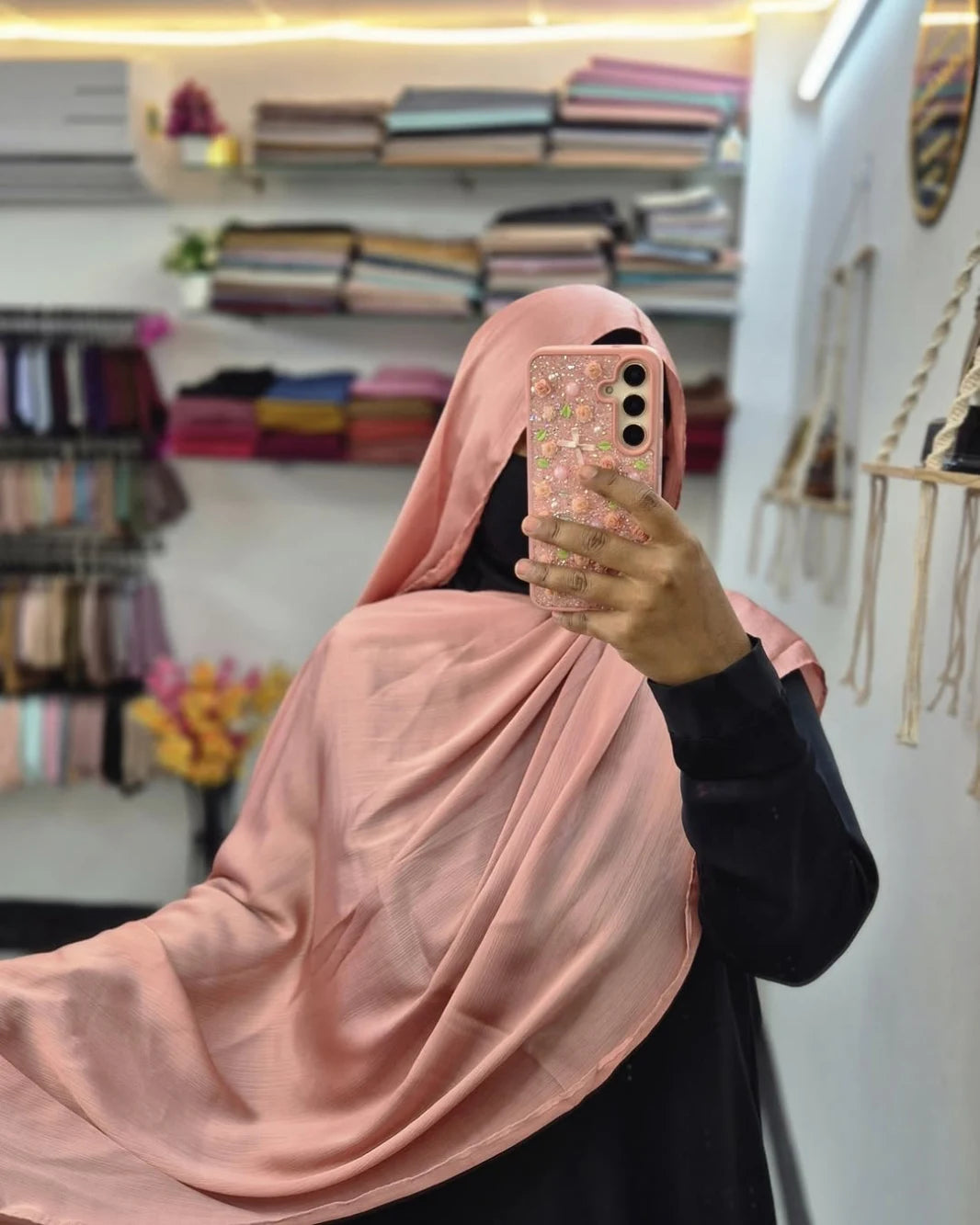 Muna Satin Hijab Peach Pink