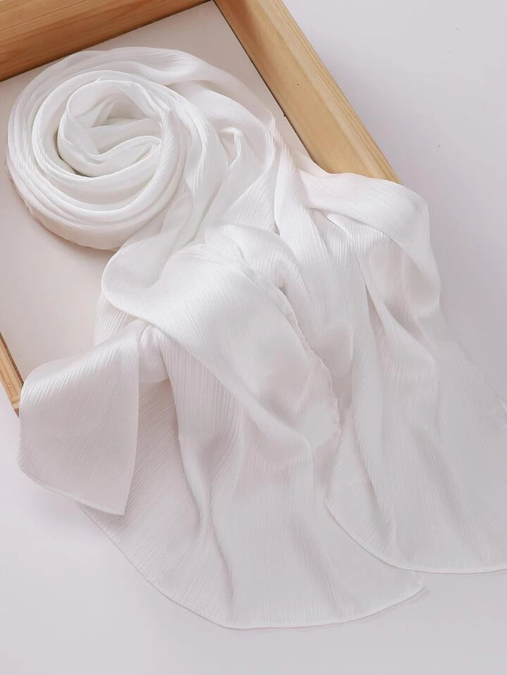 Muna Satin Hijab White
