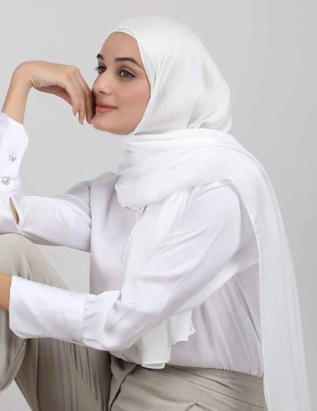 Muna Satin Hijab White
