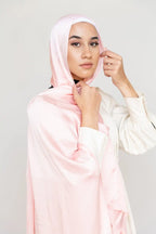 Muna Satin Baby Pink