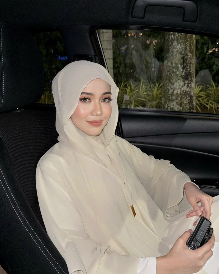 Georgette single cream Hijab suitable for daily wear