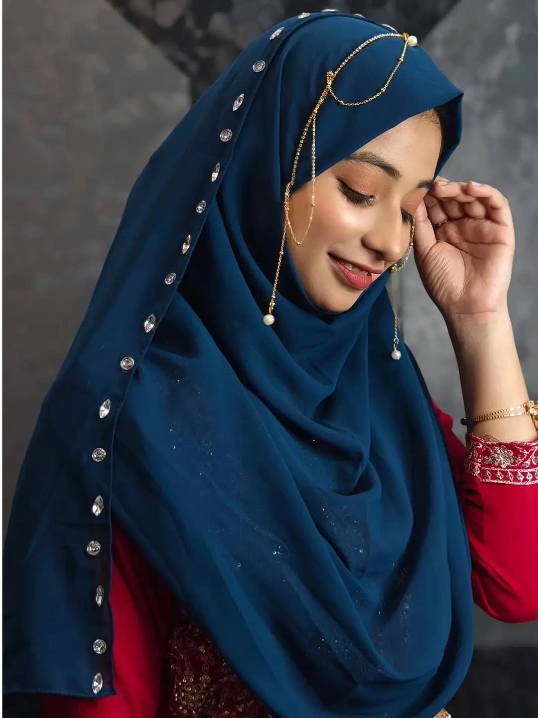 PEACOCK JHOOMAR LITE- INSTANT READY TO WEAR MAKHNI STYLE HIJAB