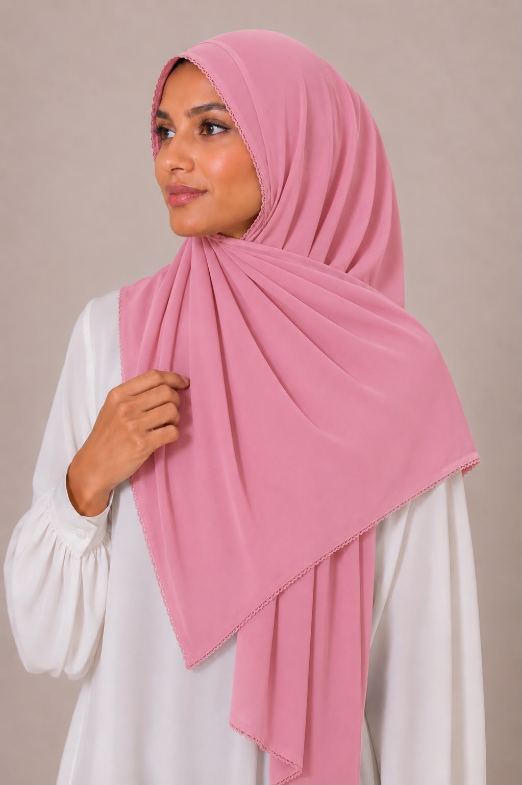 Elegant Dusty Rose Scalloped Lace-Border Chiffon Georgette Hijab – Soft Flow Daily Wear Scarf for Women (185 × 75 cm)