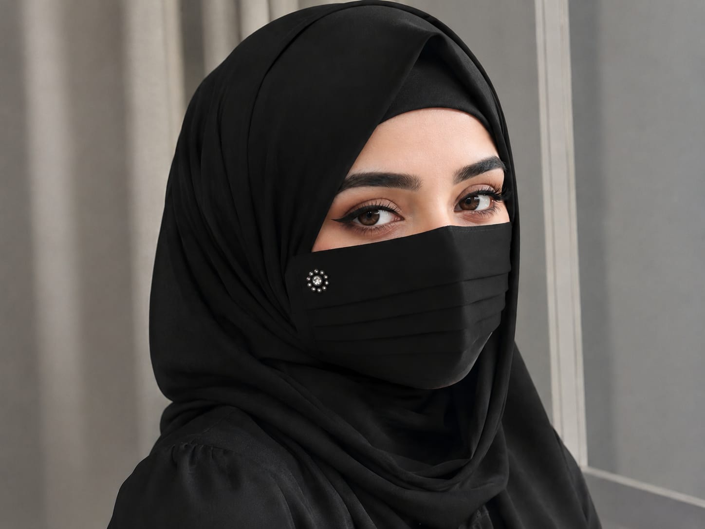 Elegant Chiffon Pleated Niqab Mask with Pearl & Crystal Flower Brooch