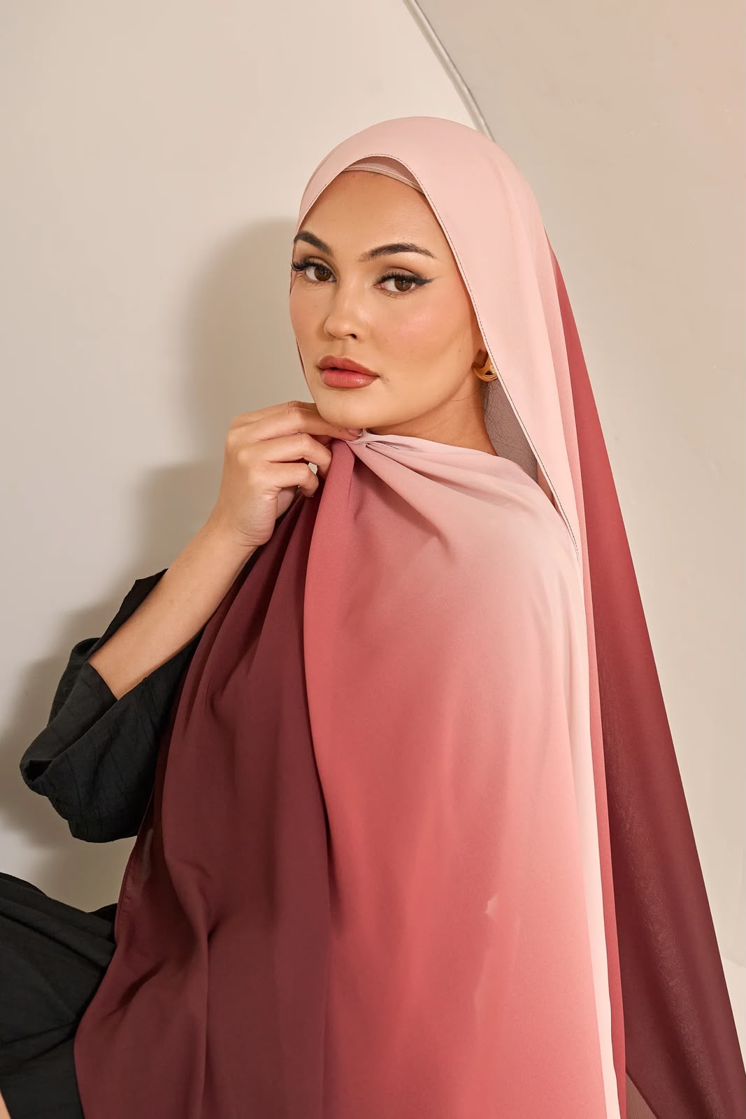 PREMIUM OMBRE CHIFFON SHAWL - SHADES OF cherry red
