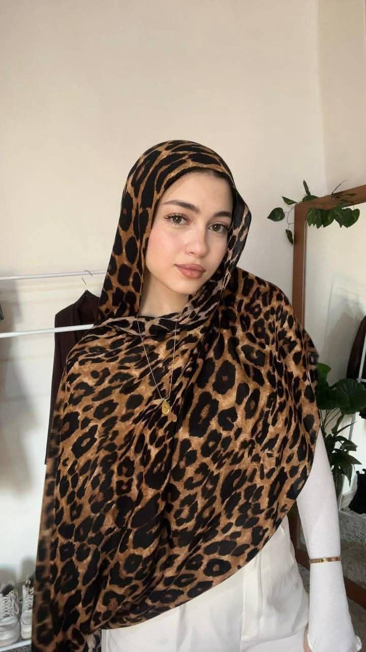 Premium Tiger Print Chiffon Hijab for Women – Lightweight Printed Scarf