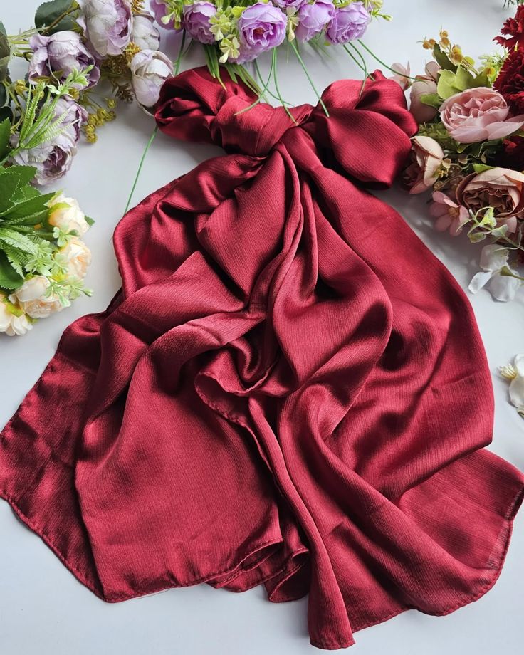 Muna Satin Hijab Cherry Red