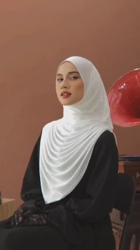 Muna Satin Hijab White